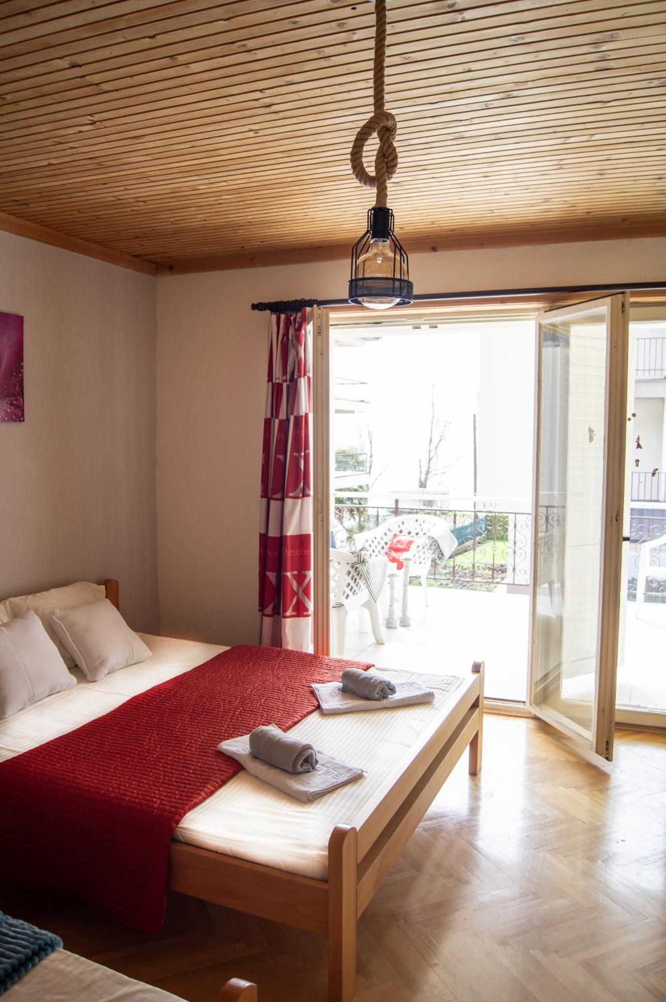 Villa Lakeview Paradise Peštani Екстериор снимка